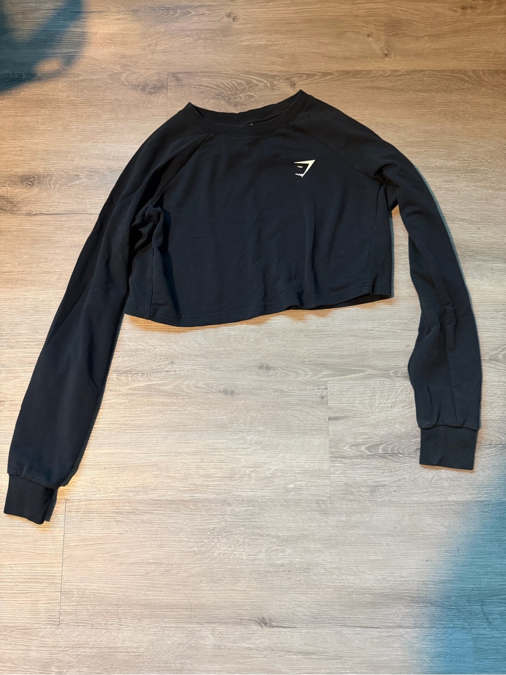 Gymshark Women’s Black Cropped Sweatshirt - Small